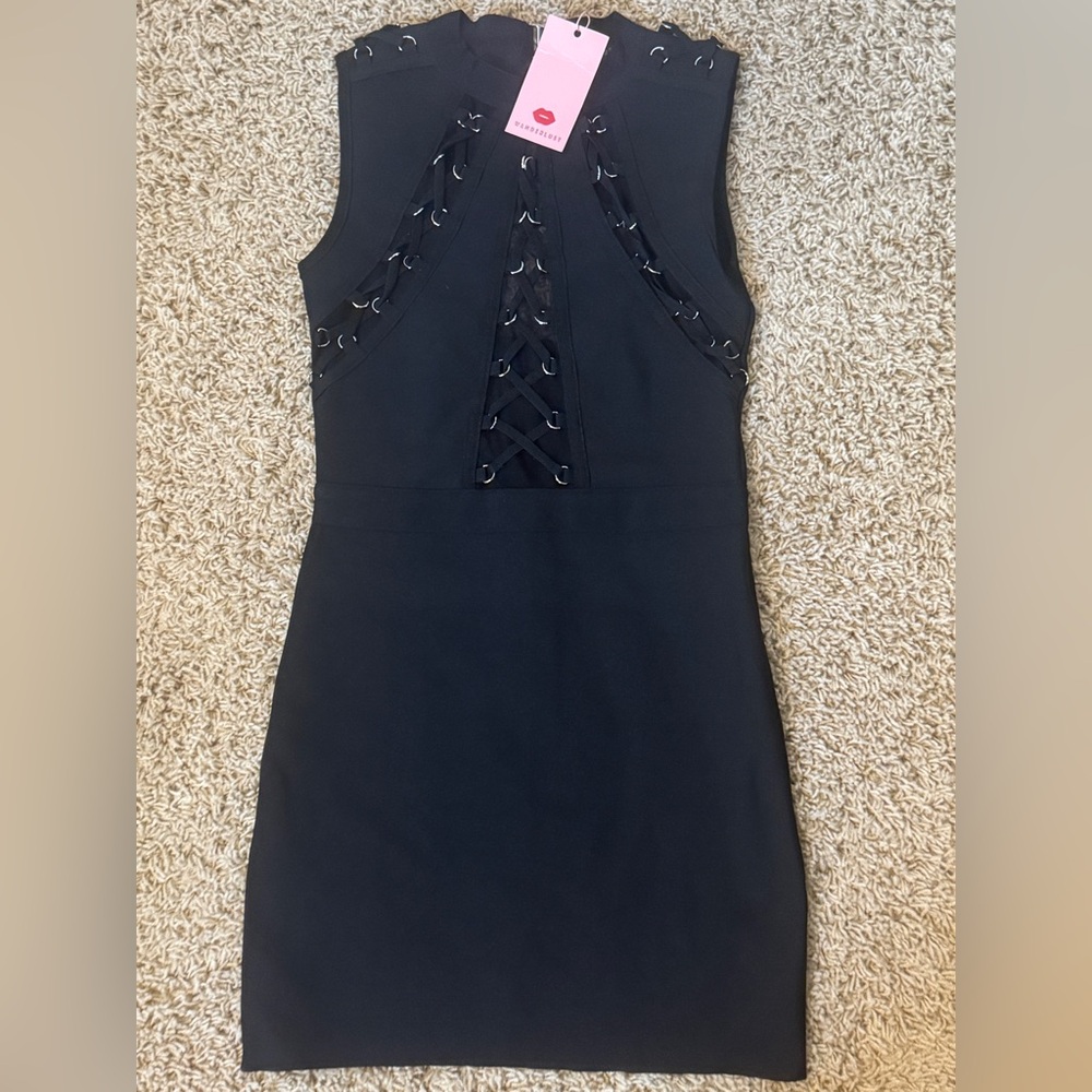 Elegant Black Sleeveless Dress